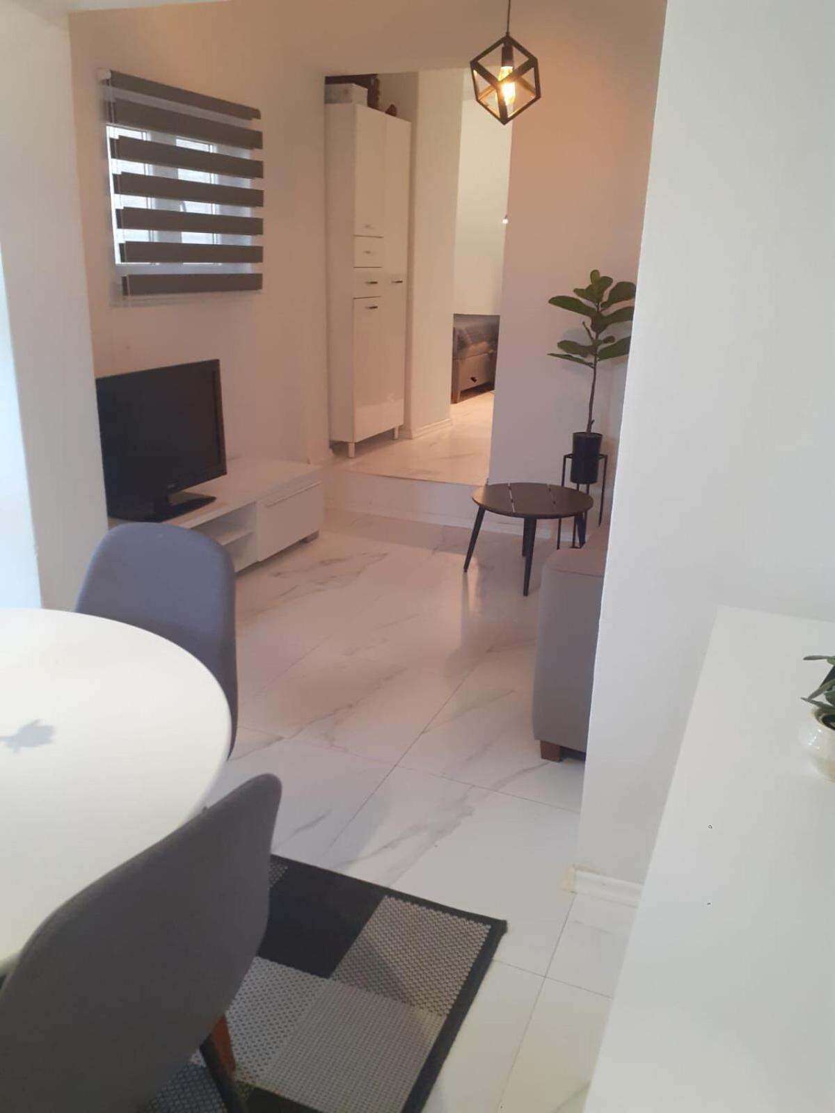Apartment Jure Brist Exterior foto